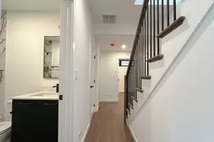 3710 N Kenmore Ave, Chicago, IL 60613 - Photo 12