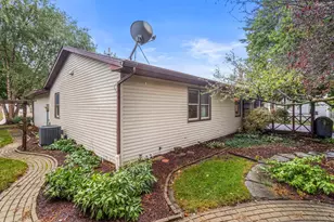 613 Delmar Dr, Champaign, IL 61822 - Photo 4