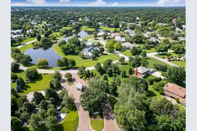 1711 Midwest Club Parkway, Oak Brook, IL 60523 - Photo 10