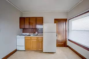 217 S 3rd St, Dekalb, IL 60115 - Photo 8