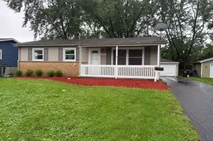662 Walnut Rd, Wauconda, IL 60084 - Photo 1