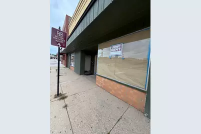 105 E Church Street, Woodstock, IL 60098 - Photo 2