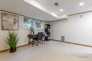 216 Valley View Ct, Wilmette, IL 60091 - Photo 20