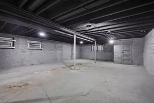 8035 S Oglesby Ave, Chicago, IL 60617 - Photo 18