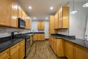 8035 S Oglesby Ave, Chicago, IL 60617 - Photo 10