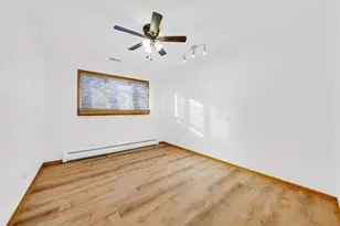 2226 Shannondale Rd, Libertyville, IL 60048 - Photo 12