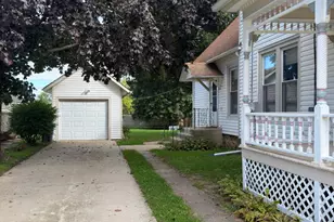 12114 Bigelow Ave, Hebron, IL 60034 - Photo 2