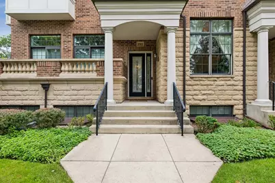 195 N Hickory Avenue, Arlington Heights, IL 60004 - Photo 2