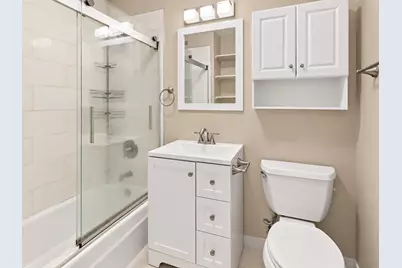1255 N Sandburg Terrace #1202, Chicago, IL 60610 - Photo 12