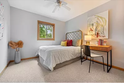 1930 W Wolfram Street, Chicago, IL 60657 - Photo 22