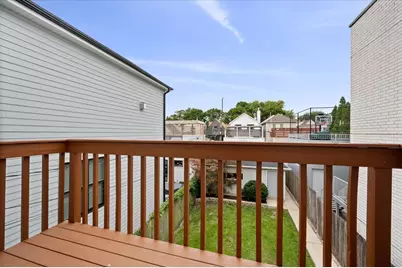 1930 W Wolfram Street, Chicago, IL 60657 - Photo 18