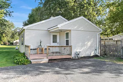 710 W Pheasant Trail, McHenry, IL 60051 - Photo 2