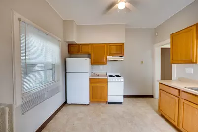 217 S 3rd Street #3, Dekalb, IL 60115 - Photo 2