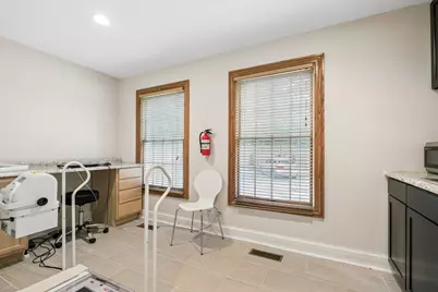 4215 Kirchoff Road, Rolling Meadows, IL 60008 - Photo 14