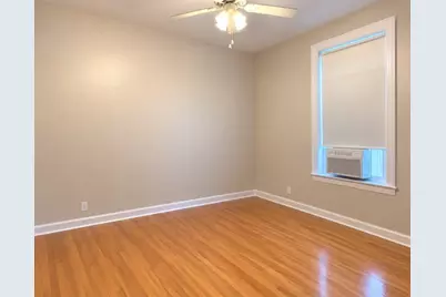 3039 W Wilson Avenue #2, Chicago, IL 60625 - Photo 8