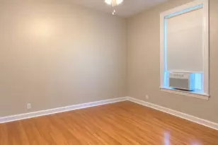 3039 W Wilson Ave, Chicago, IL 60625 - Photo 8