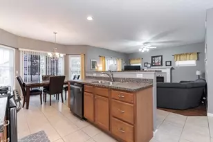 1325 Berkley Rd, Normal, IL 61761 - Photo 12