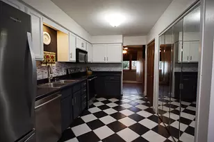 7327 Colosseum Dr, Rockford, IL 61107 - Photo 4