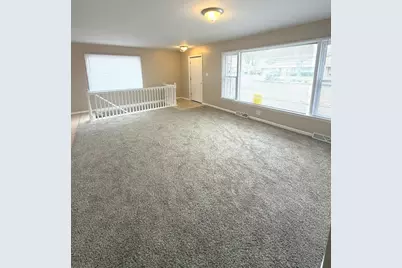 796 E 163rd Street, South Holland, IL 60473 - Photo 4