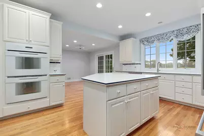 707 S Windsor Court, Lake Forest, IL 60045 - Photo 10