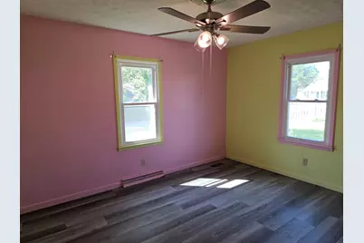 305 Fife Street, Carrier Mills, IL 62917 - Photo 16