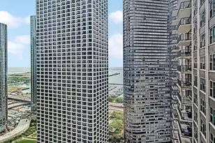 400 E Randolph St, Chicago, IL 60601 - Photo 4