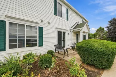 689 Fieldcrest Drive #B, South Elgin, IL 60177 - Photo 20