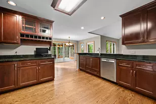 730 Llewellyn Ave, Highland Park, IL 60035 - Photo 4