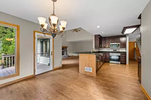 730 Llewellyn Ave, Highland Park, IL 60035 - Photo 6