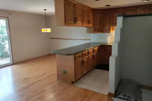 2 Cour La Salle, Palos Hills, IL 60465 - Photo 8