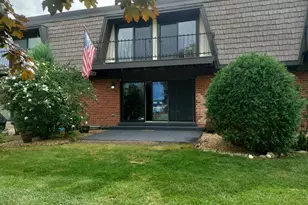 2 Cour La Salle, Palos Hills, IL 60465 - Photo 1