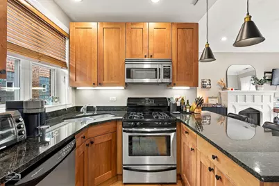 1258 W Winona Street #4B, Chicago, IL 60640 - Photo 8