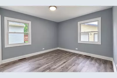 1419 Jefferson Streets, Lake in the Hills, IL 60156 - Photo 12