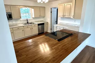 142 Fielder Dr, Salem, IL 62881 - Photo 8