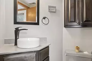 8909 Village Square Ln, Brookfield, IL 60513 - Photo 8