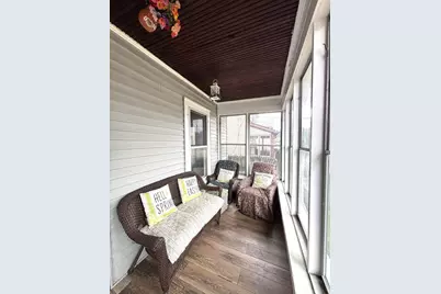 504 5th Avenue, Aurora, IL 60505 - Photo 2
