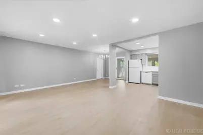 557 Willard Avenue, Elgin, IL 60120 - Photo 6