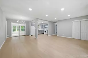 557 Willard Ave, Elgin, IL 60120 - Photo 8