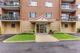 1470 Jefferson St, Des Plaines, IL 60016 - Photo 2