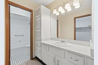 6157 Willowhill Road #D, Willowbrook, IL 60527 - Photo 16