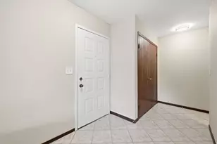 6157 Willowhill Rd, Willowbrook, IL 60527 - Photo 10