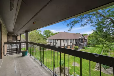 6157 Willowhill Road #D, Willowbrook, IL 60527 - Photo 18