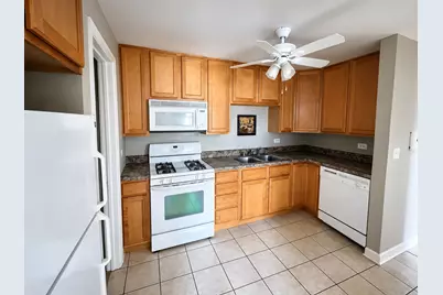 9307 W Irving Park Road #20, Schiller Park, IL 60176 - Photo 6
