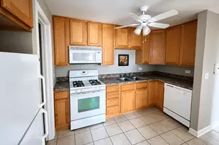 9307 W Irving Park Rd, Schiller Park, IL 60176 - Photo 6
