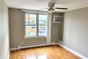9307 W Irving Park Rd, Schiller Park, IL 60176 - Photo 4