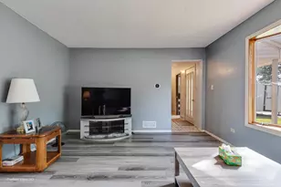 455 N Shabbona St, Coal City, IL 60416 - Photo 4