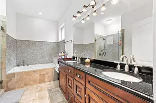 2521 W Flournoy St, Chicago, IL 60612 - Photo 8