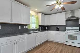 2814 Hawkshead Dr, New Lenox, IL 60451 - Photo 4