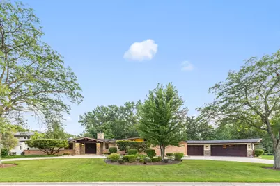 13 Yorkshire Drive, Lincolnshire, IL 60069 - Photo 2