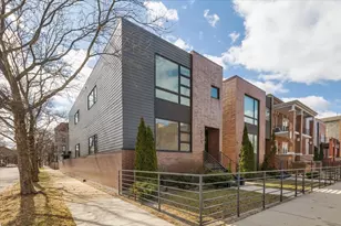 559 E 50th St, Chicago, IL 60615 - Photo 1